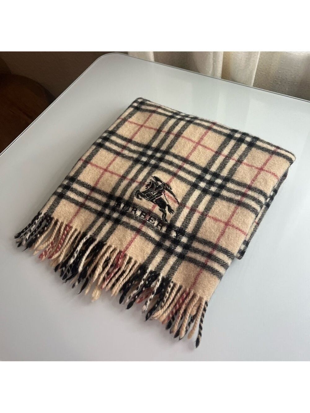 BURBERRY LAP BLANKET - Picture 3 of 6